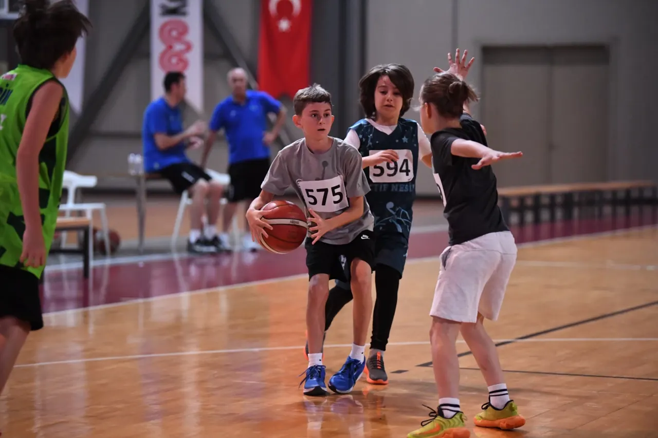 TOFAŞ Basketbol Altyapı Seçmeleri Tamamlandı: Yeni Yetenekler Belirlendi