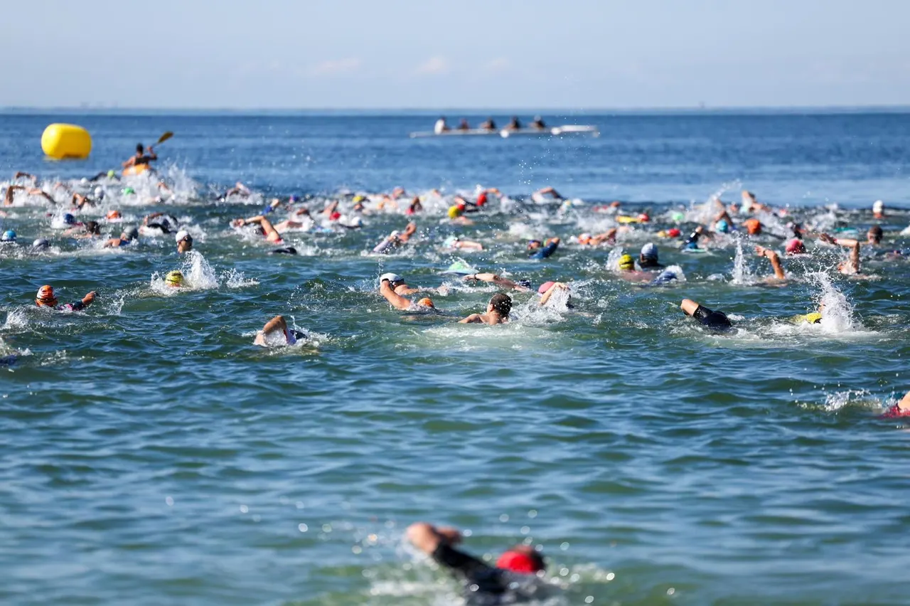 Florya Sahili'nde Sprint Triatlon Heyecanı Sona Erdi