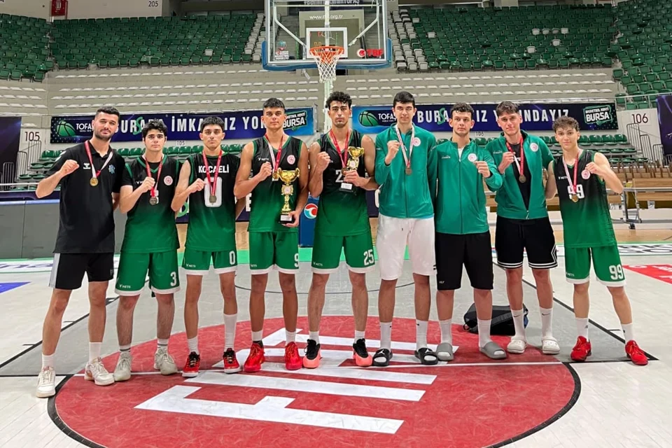 Çayırova Gençleri Marmara 3x3 Basketbol Şampiyonası'nda Şampiyon Oldu