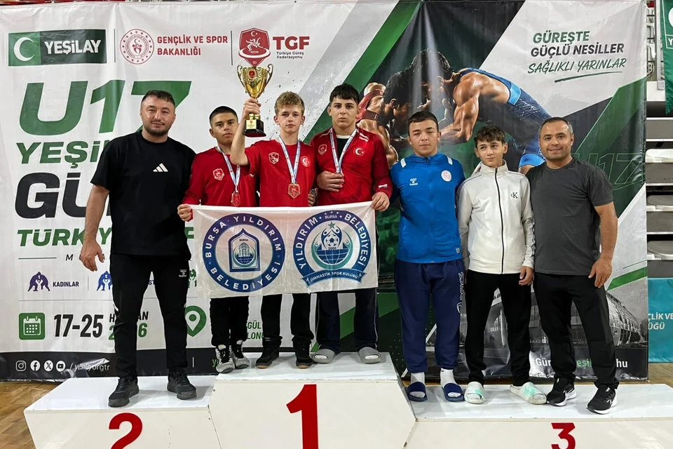 Yıldırım Belediyespor'dan U17 Yıldızlar Güreş Şampiyonası'nda Takım Halinde Türkiye İkinciliği
