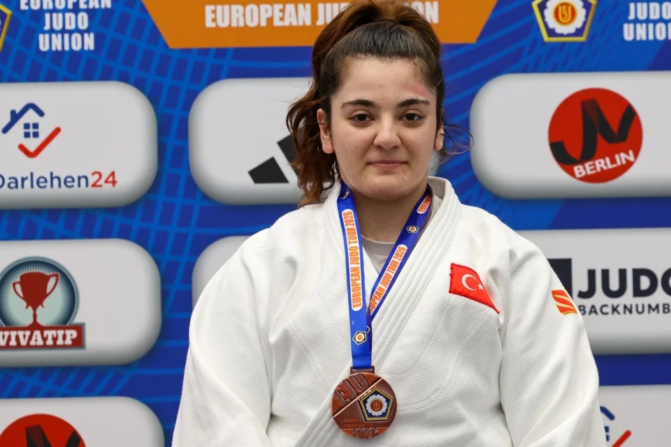 Milli Judocu Sema Mete'den Berlin'de Bronz Madalya