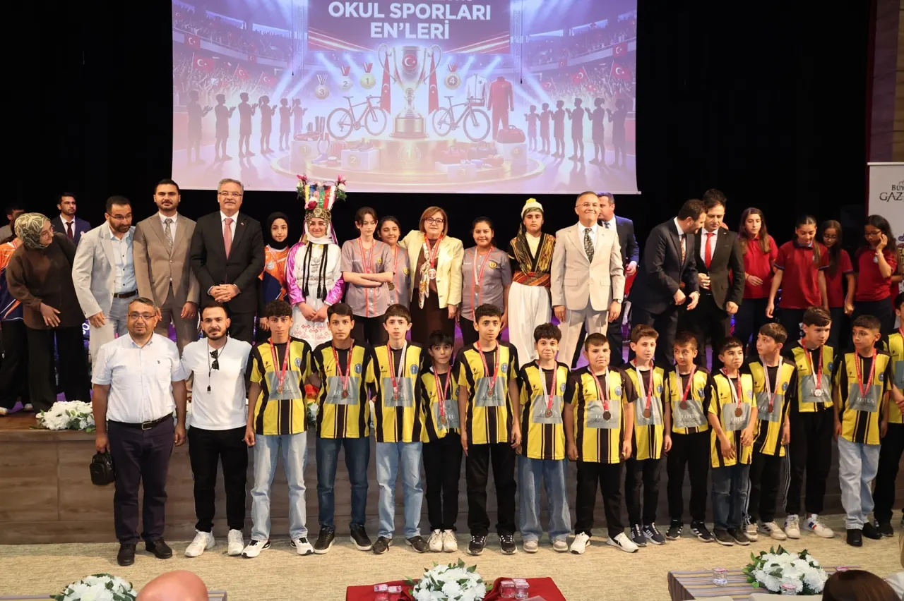 Gaziantep'te Okul Sporcuları Başarılarıyla Ödüllendirildi
