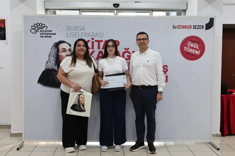 Bursa Nilüfer'de liseliler kitap kapaklarıyla yarıştı