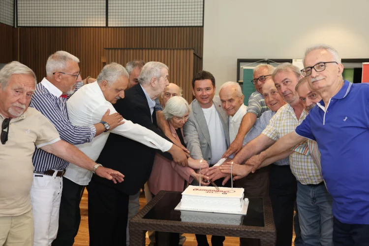 Osmangazi Belediyesi Kurucuları 40. Yıl Öncesi Vefa Buluşmasında Bir Araya Geldi