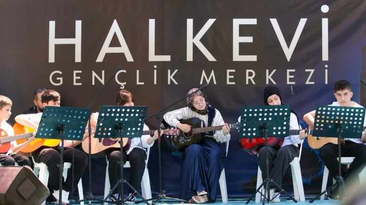 Halkevi Gençlik Merkezi’nde Bir Yılın Ardından Sanat Şöleni