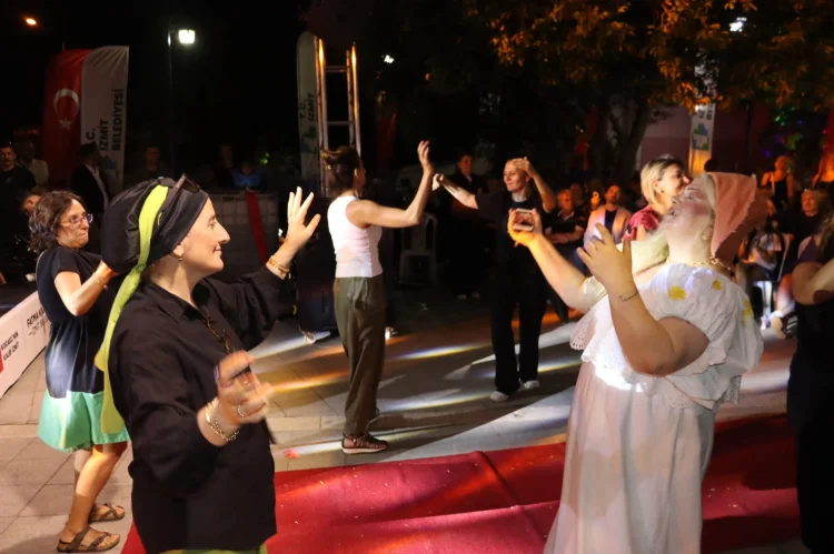 Kapanca Sokak Festivali, İzmit'in Kurtuluş Coşkusuyla Sona Erdi