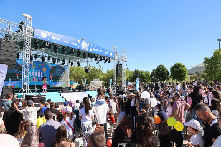 Selçuklu'da Karne Coşkusu: 198 Bin Kişi "Yaza Merhaba" Dedi