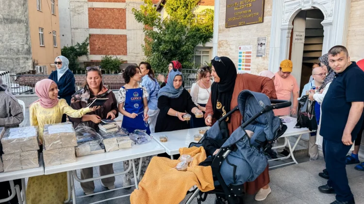 Kocaeli'de Muharrem Ayı Özelinde Maneviyat Dolu Bir Buluşma: Mukaddes Emanetler Ziyareti