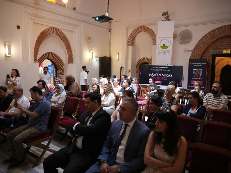 Bursa'da Kültürel Miras Söyleşisi: Karagöz Geleneği Canlandı