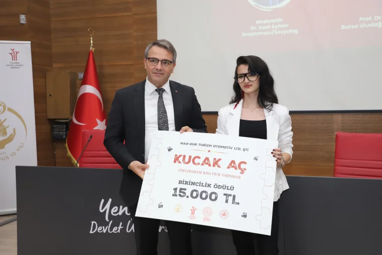 Bursalı Liseliler Koruyucu Aile İçin Kamera Karşısına Geçti: Kısa Film Yarışması Ödülleri Sahiplerini Buldu