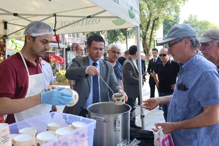 Osmangazi'de Muharrem Ayı Bereketi: Aşureler Vatandaşla Buluştu