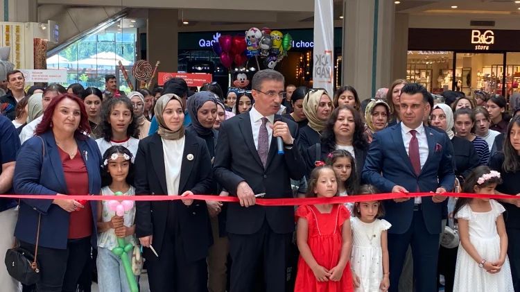Erzurum'da Koruyucu Aile Farkındalık Sergisi Yoğun İlgi Gördü