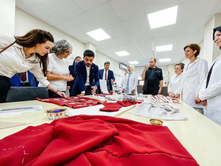 Hayat Boyu Öğrenme Genel Müdür Yardımcısı Topoğlu'ndan Bursa Olgunlaşma Enstitüsü'ne Ziyaret