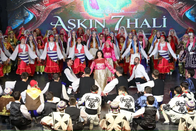 İnegöl Halk Dansları Topluluğu'ndan Yaza Görkemli Merhaba: 15. Yıl Özel Gösterisi