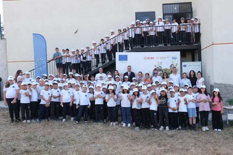 Bursa'da Minik Öğrenciler Toprakla Buluştu