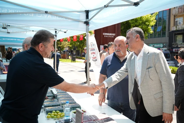 Kocaeli'nin Yerel Yazarları Okurlarla Buluştu: İkinci "Kocaeli'nin Yazarlar Fuarı" Açıldı