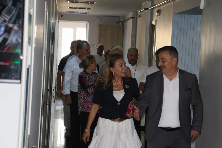 Bursa Muhtarlarından Anahtar Parti'ye Ziyaret: Mahalle İhtiyaçları ve Çözüm Önerileri Masaya Yatırıldı