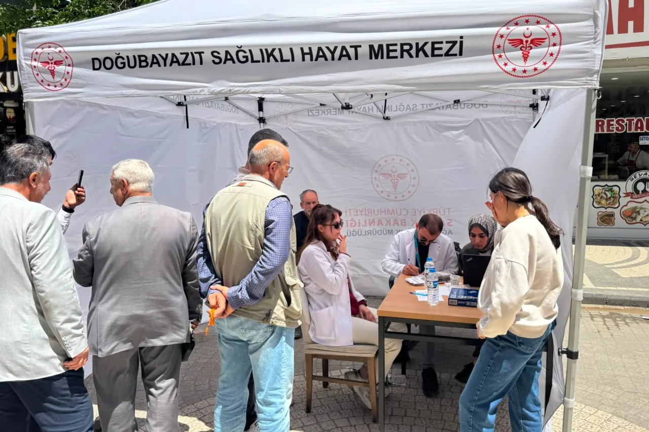 Doğubayazıt'ta Sağlıklı Yaşam İçin Kapsamlı Tarama ve Bilgilendirme