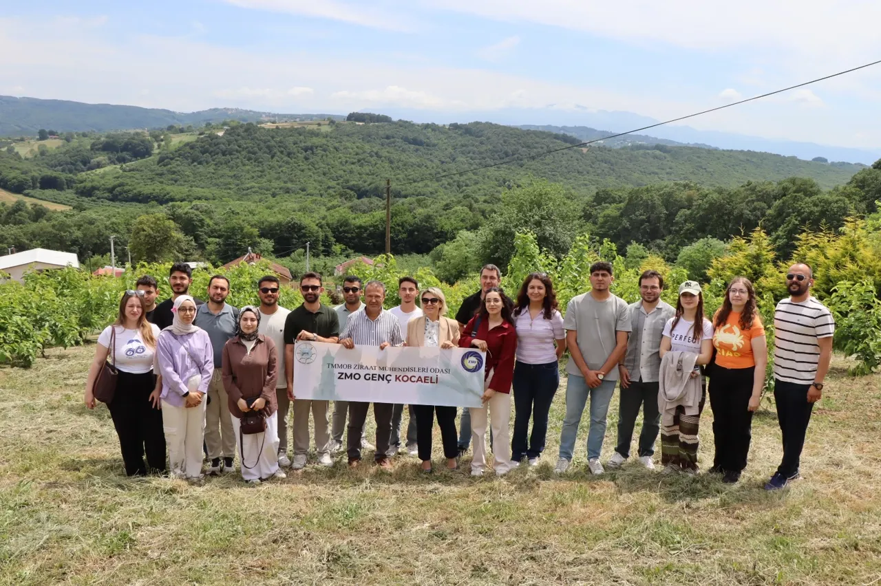 Kocaeli Üniversitesi Öğrencileri, İpekböceği Yetiştiriciliğini Yerinde Öğrendi