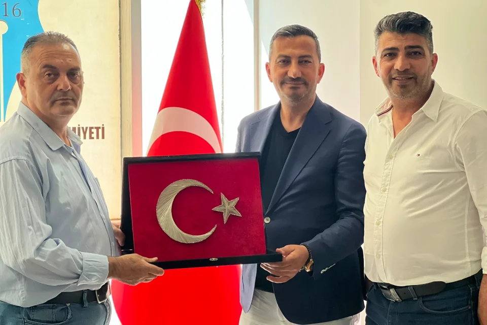 Ağrılı İş İnsanları Eroğlu Kardeşler, Gazeteciler Cemiyeti’ni Ziyaret Etti: Hemşehrilik Bağları Güçlendirilecek