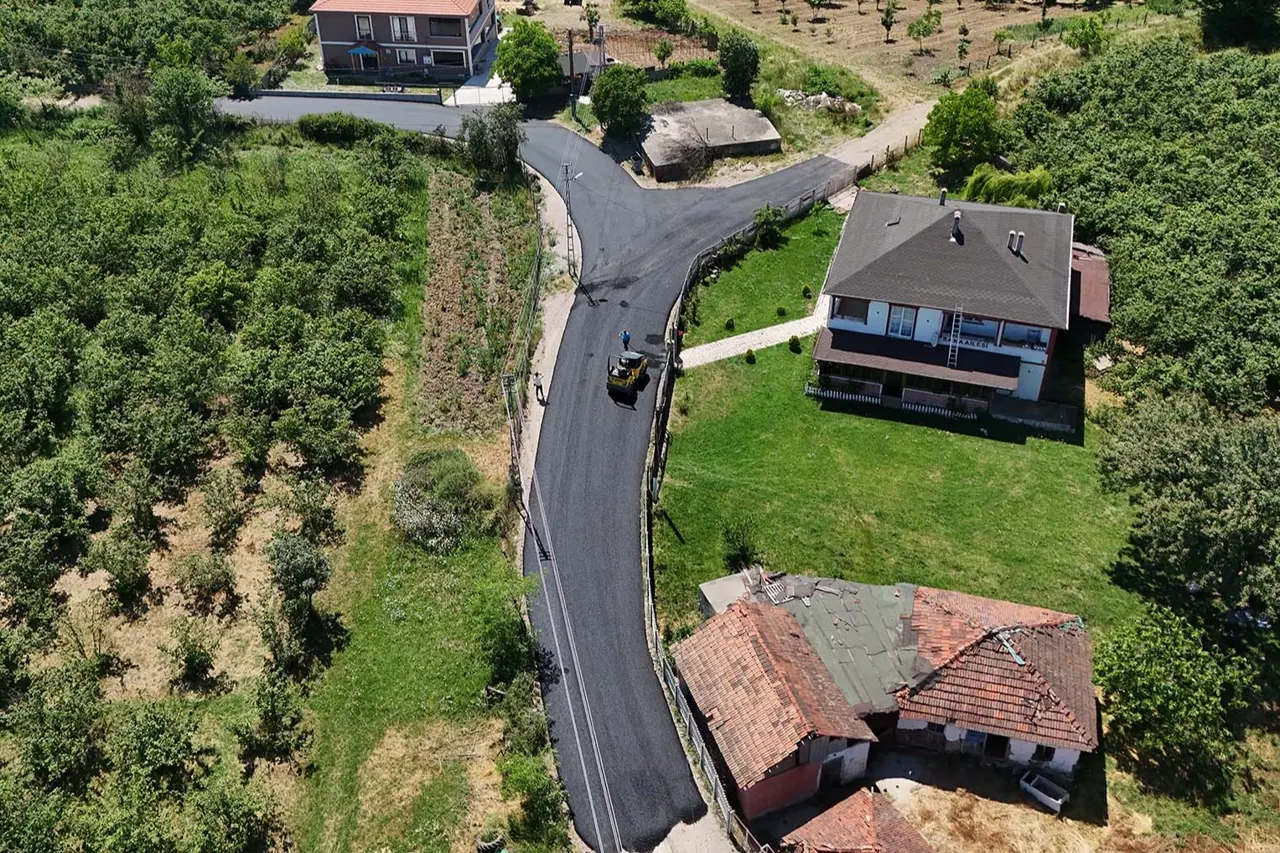 Sakarya Söğütlü'de 6 Kilometrelik Yol Hattı Kapsamlı Bir Çalışmayla Yenilendi