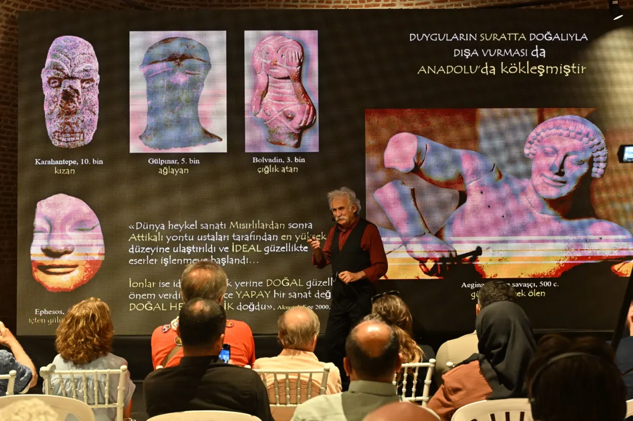 Anadolu'nun Kültürel Mirası Manisa'da Konuşuldu
