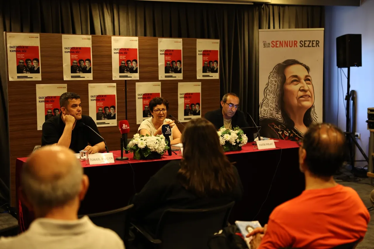 Sennur Sezer, Çalışma Arkadaşlarının Anlatımıyla Anıldı