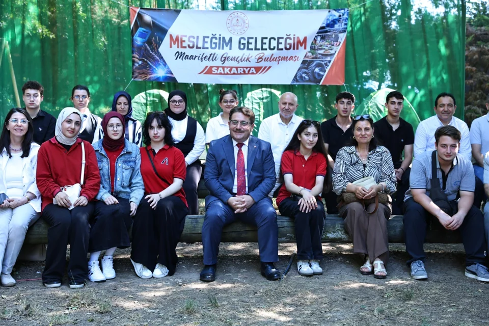 Sakarya'da Genç Yetenekler Mesleki Gelecek İçin Buluştu: Ahilik Kültürü ve İstihdam Fırsatları Masaya Yatırıldı