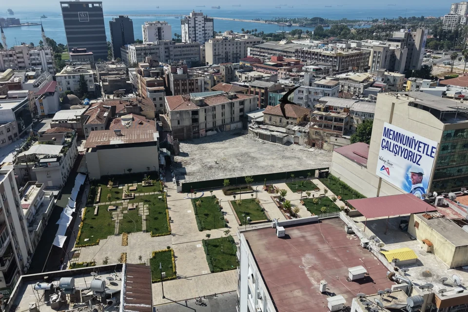 Mersin'de Tarihi Zafer Çarşısı Yeniden Hayat Buluyor: Ruhsatsız Yapılar Yıkıldı, Tarihi Dokusu Korunacak