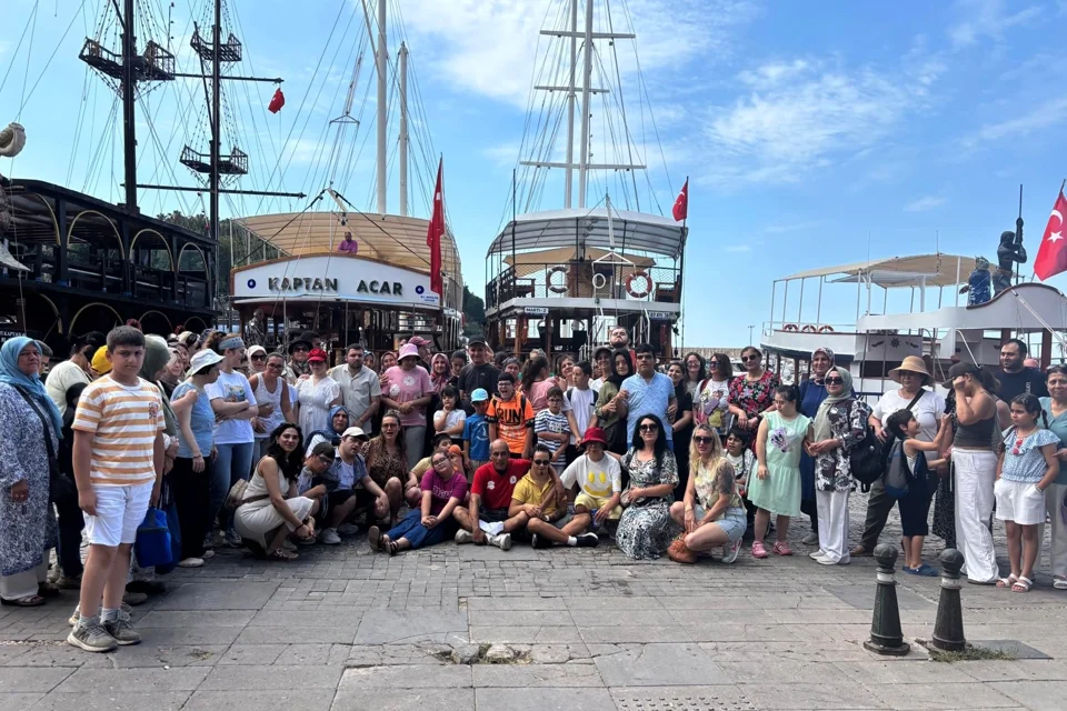 Özel Gereksinimli Bireyler Muratpaşa'da Akdeniz'le Buluştu