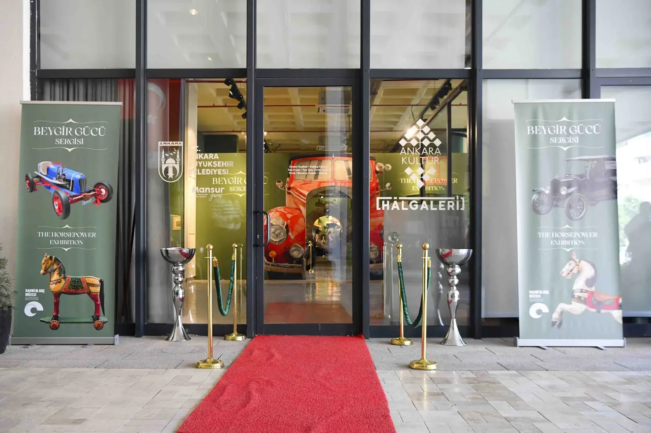 Başkentte "Beygir Gücü" Sergisine Yoğun İlgi