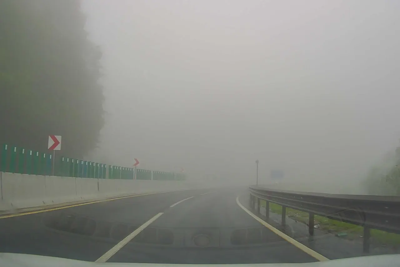 Bolu Dağı Geçişinde Sis Etkili Oldu, Ulaşım Yavaşladı
