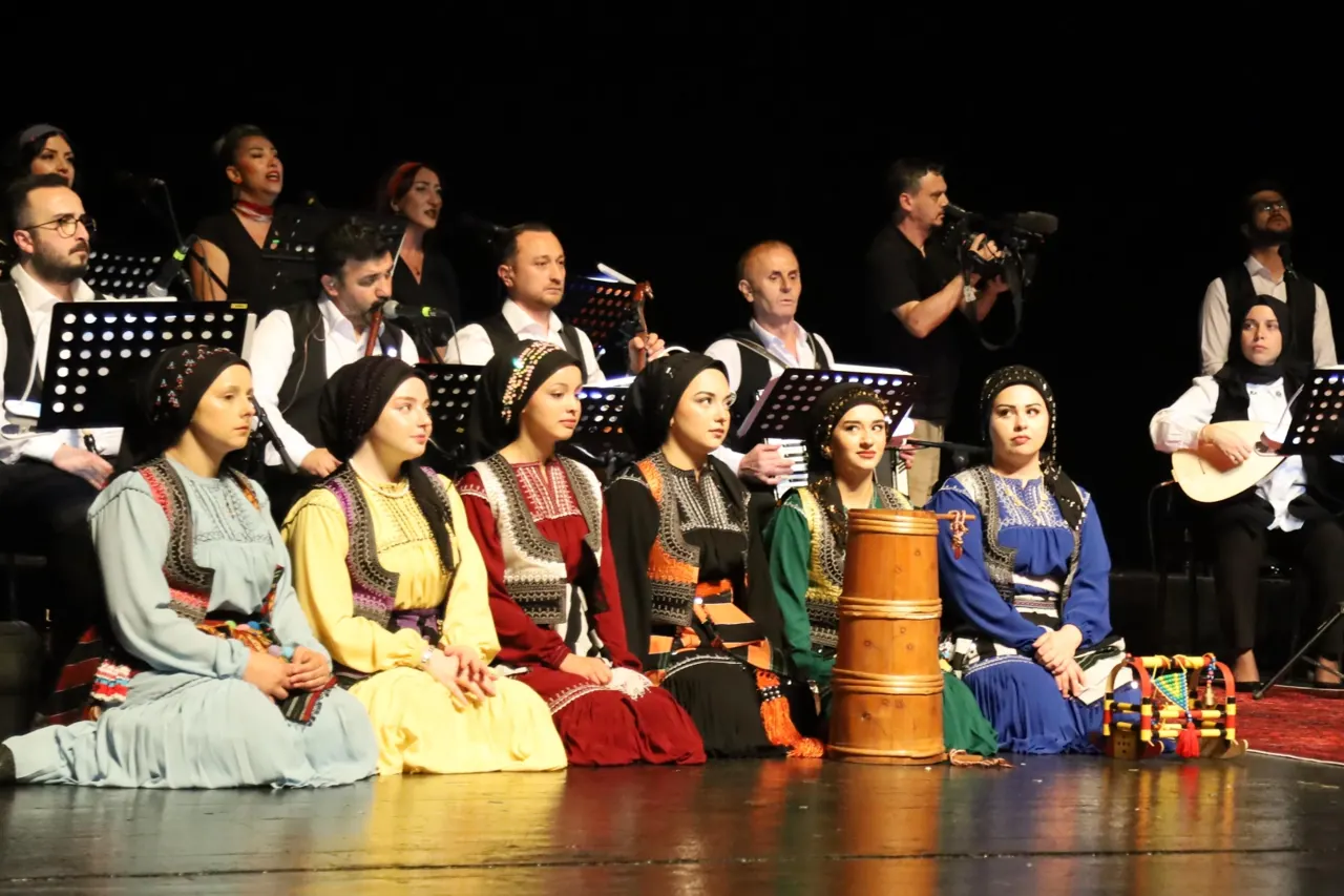 Bursa'da 'Kuzeyin Ezgileri' Konseri Sanatseverlerle Buluştu