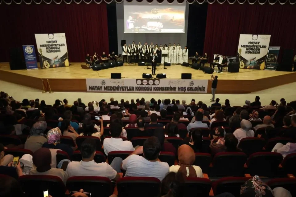 Hatay Medeniyetler Korosu Ağrı'da Kardeşlik Ezgileriyle Gönülleri Birleştirdi