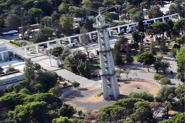 İzmir'in Simgesi Paraşüt Kulesi Yeniden Hayat Buluyor: Restorasyon Hazırlıkları Başladı