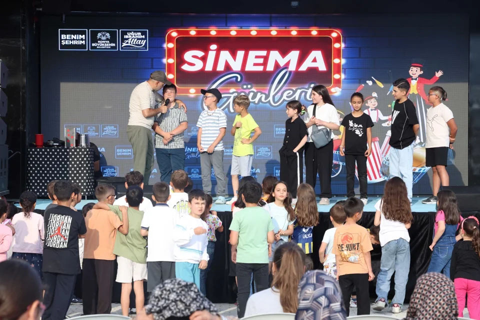 Konya İlçelerinde Yaz Akşamları Sinema ve Eğlenceyle Renkleniyor