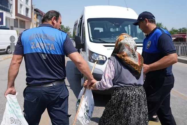 Denizli'de Dilencilere Yönelik Zabıta Denetimleri Yoğunlaştı