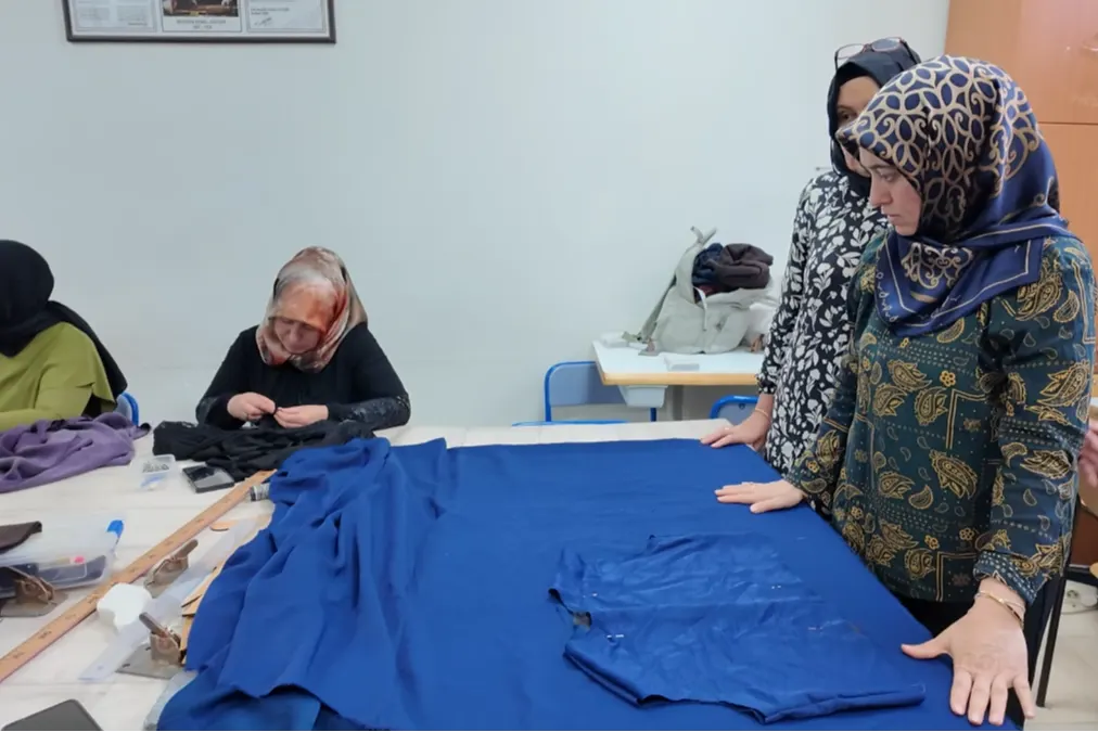 Malatya'da Hazır Giyim Kursu Kadınlara Yeni Meslekler Kazandırıyor