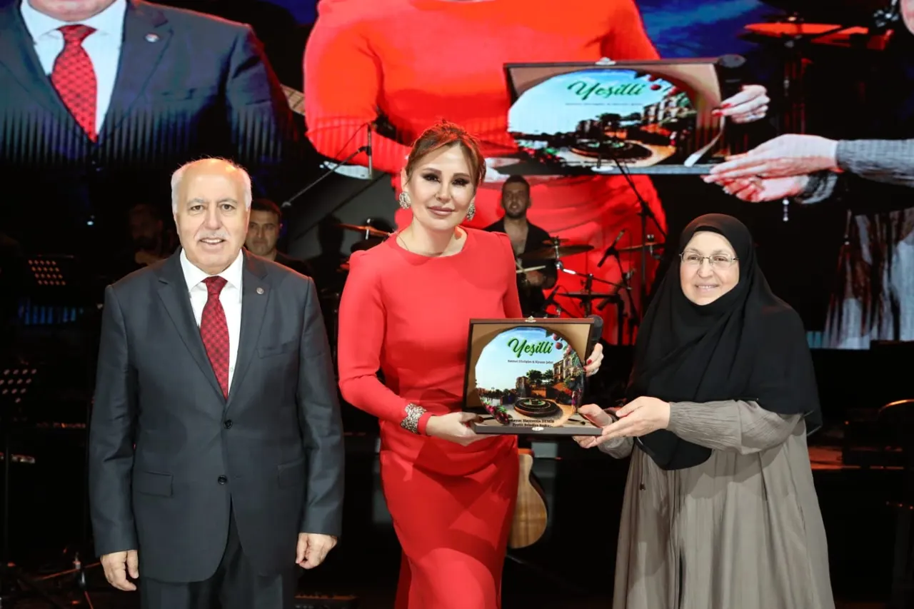 Yeşilli Kiraz Festivali Funda Arar Konseriyle Sona Erdi