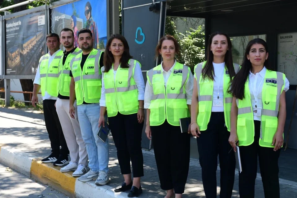 Balıkesir'de Toplu Taşıma Denetimleri ve Vatandaşla Temas Sürüyor