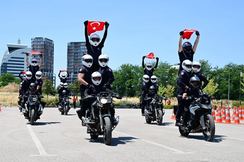 Bursa'da Motosikletli Polis Timleri Sahaya İnmeye Hazır