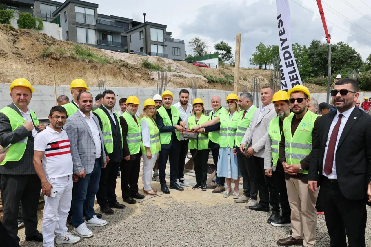 İzmit'te Yusuf Mamik Taziye Evi İçin Temel Atıldı