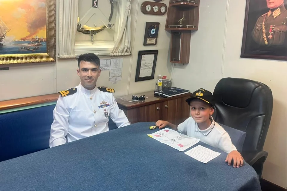TCG Tuzla Gemisi'ne Miniklerden Duygu Dolu Mektuplar