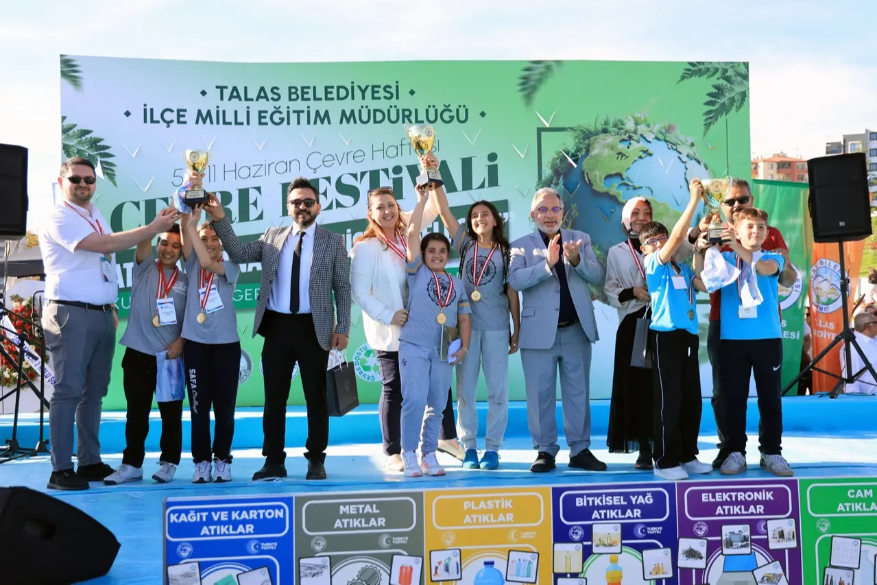 Talas'ta Geri Dönüşüm Sergisi ve Ödül Töreni Düzenlendi
