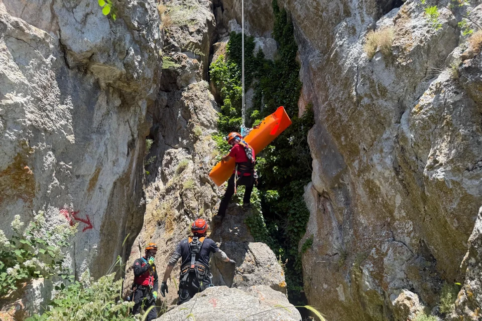Bursa'da Nefes Kesen Tatbikat: Kurtarma Ekipleri Sahada Güçlerini Birleştirdi