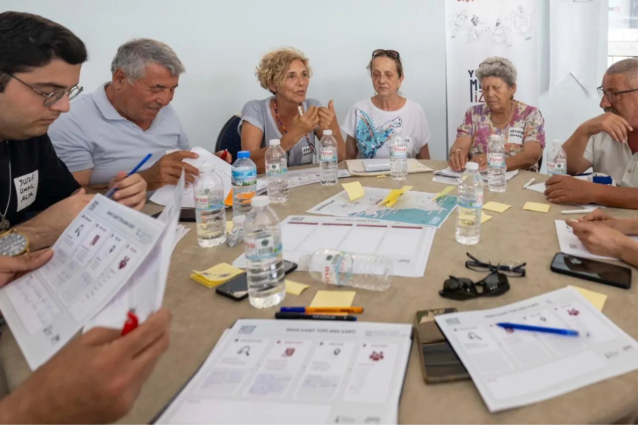 İzmir'de Yurttaş Meclisi Süreci Başladı: Katılımcı Demokrasi İçin İlk Adımlar Atıldı