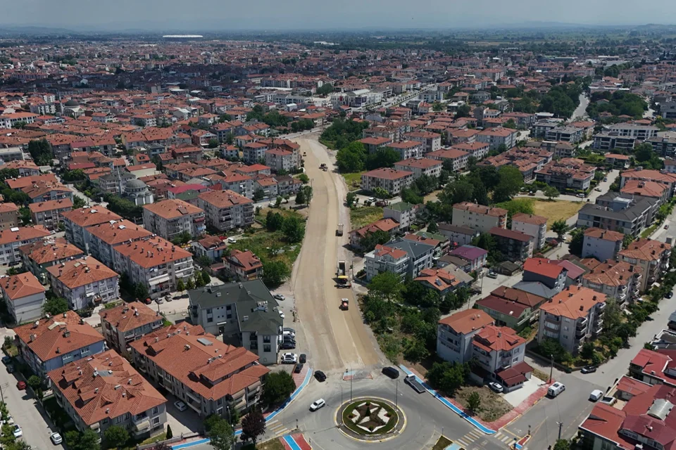 Sakarya'da Bağlar Caddesi Yenileme Çalışmasında Sona Yaklaşıldı
