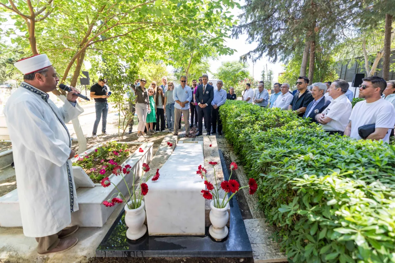 Ahmet Piriştina Anıldı: İzmir'de 22. Yıl Vefa