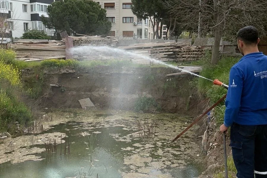 İzmir'de Sivrisinekle Dört Mevsim Savaş: 254 Bin Üreme Noktası Kontrol Altında