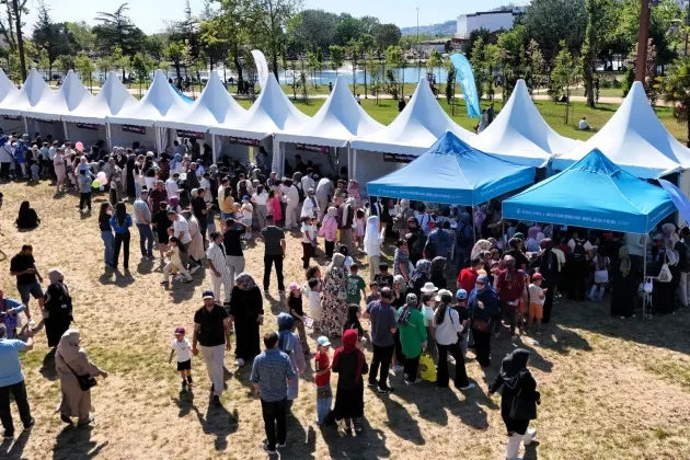 Kocaelili Minikler Karneval'da Hem Eğleniyor Hem Üretiyor